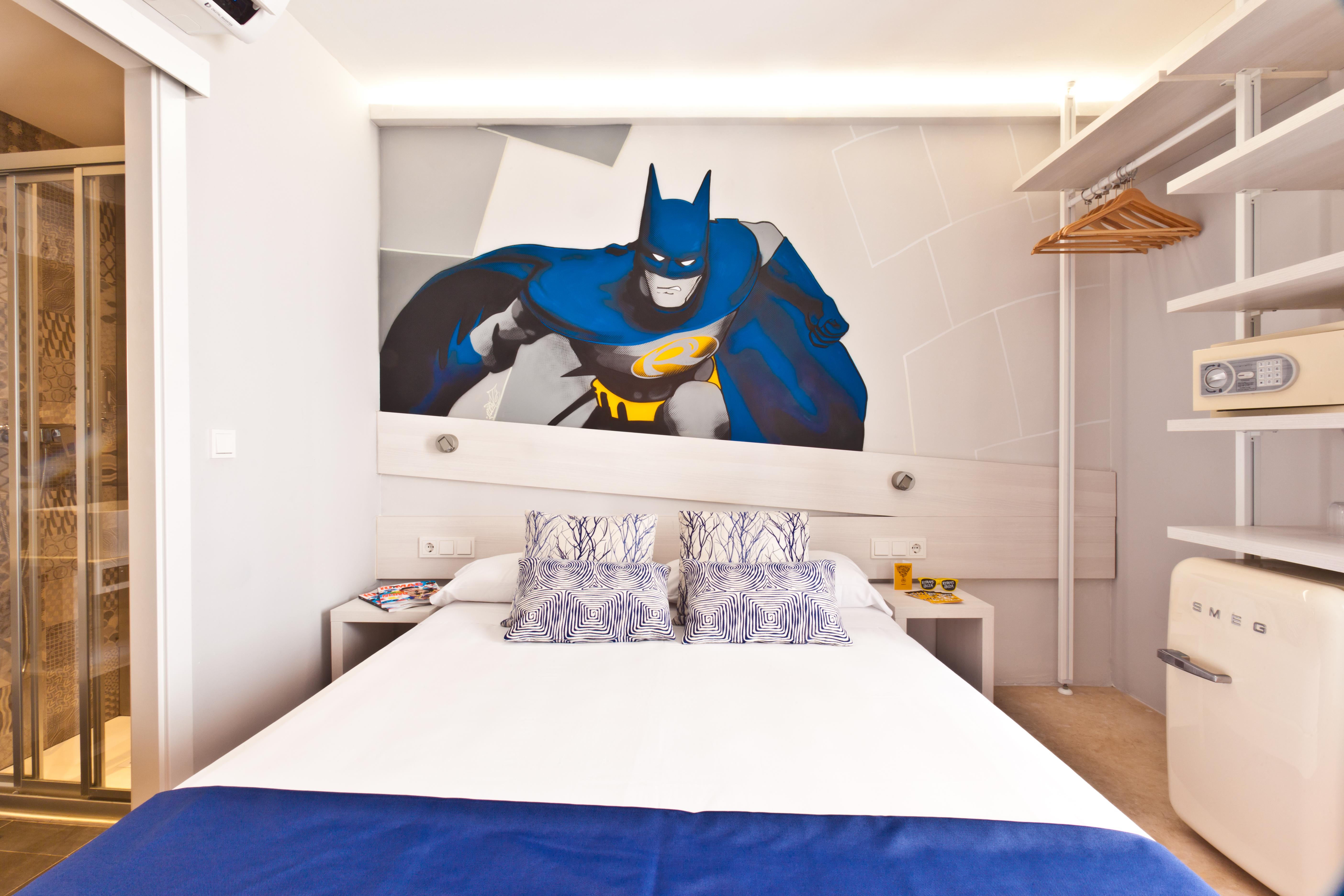 Ryans La Marina Hotel 3*