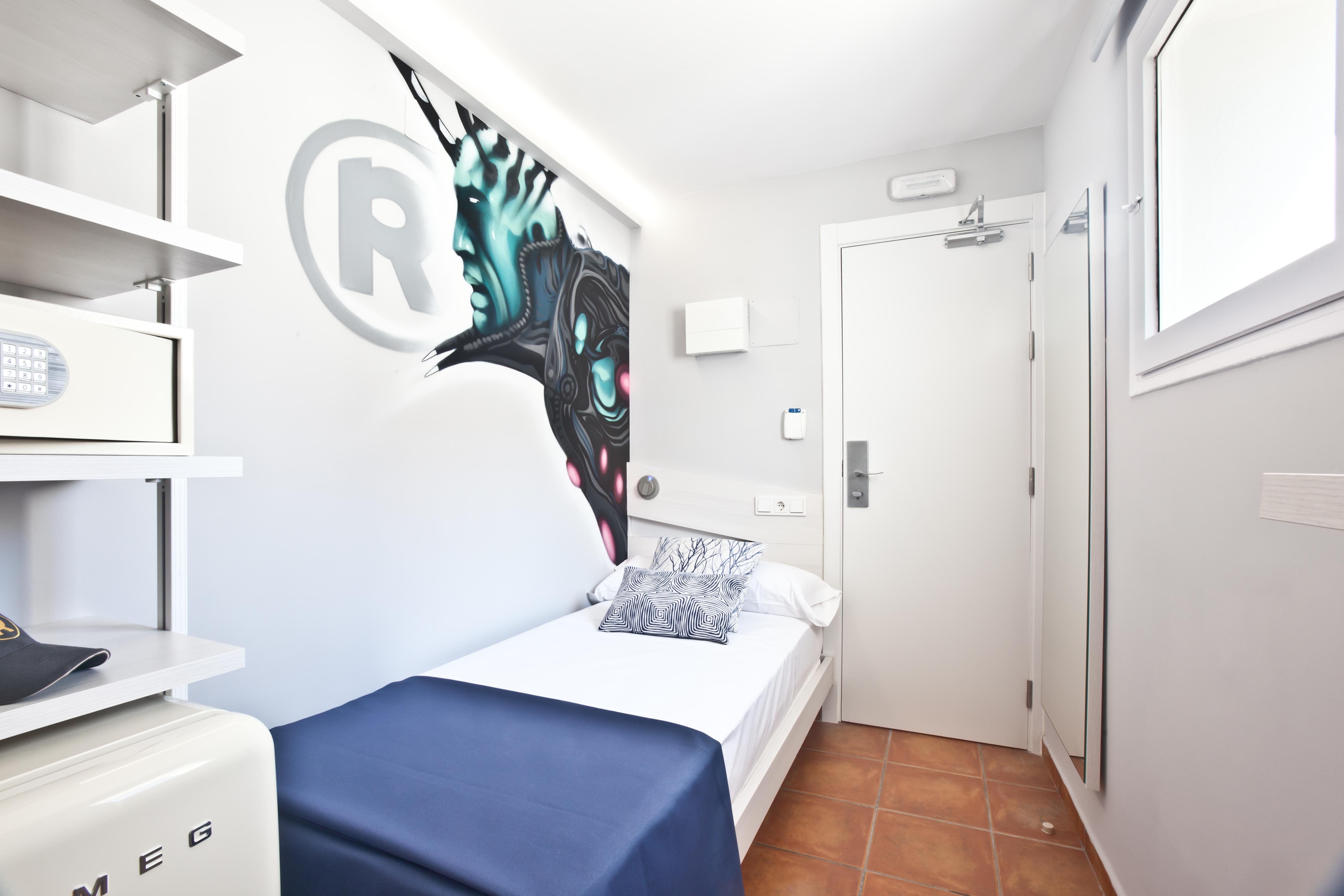 Ryans La Marina Hotel Ibiza