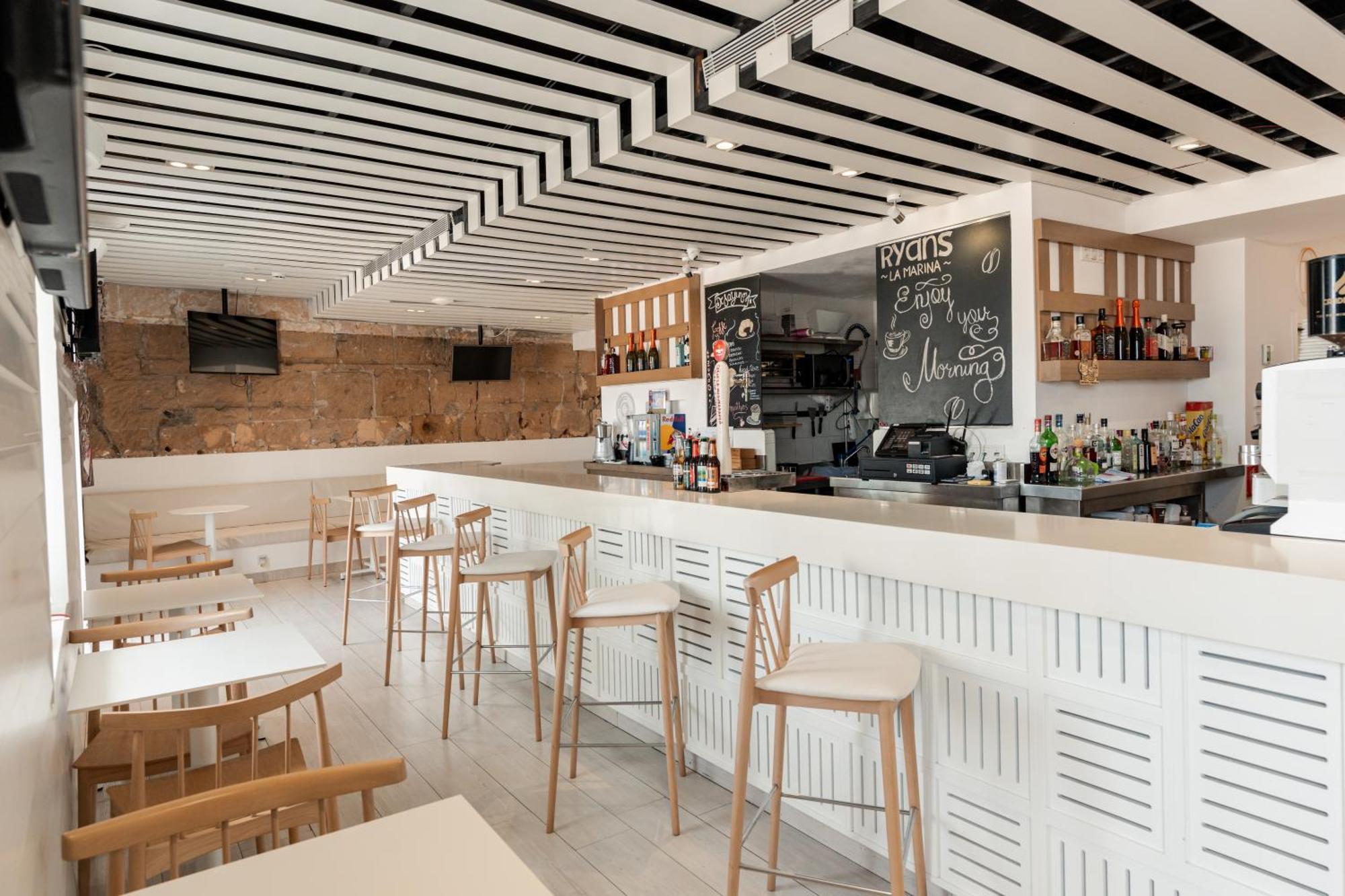 Ryans La Marina