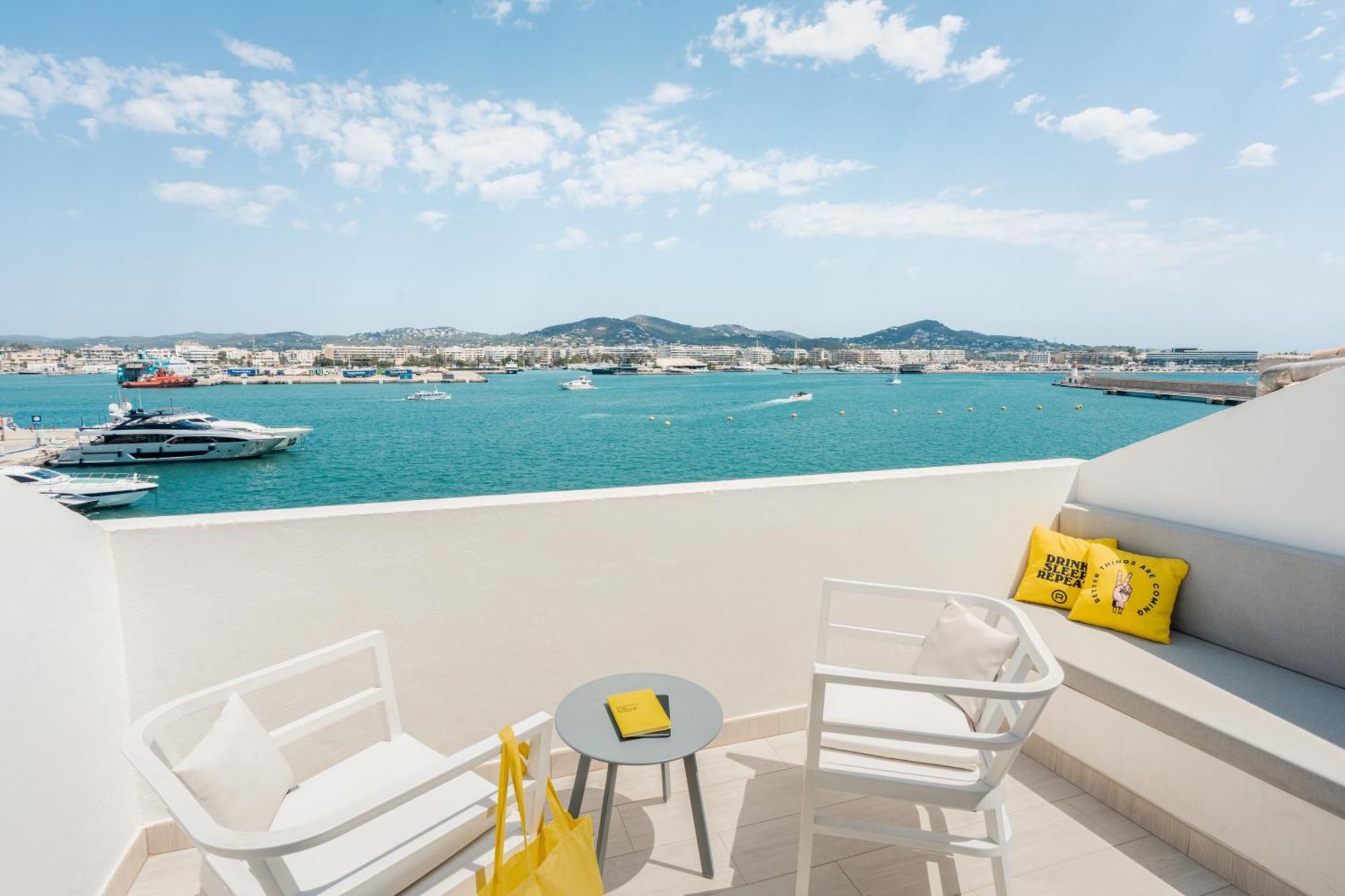 Ryans La Marina 3* Ibiza