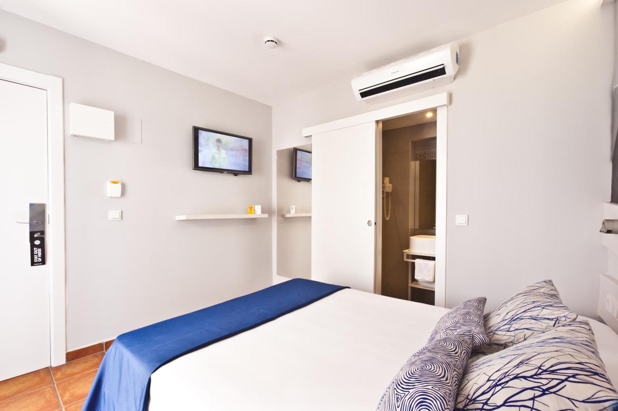Ryans La Marina Ibiza
