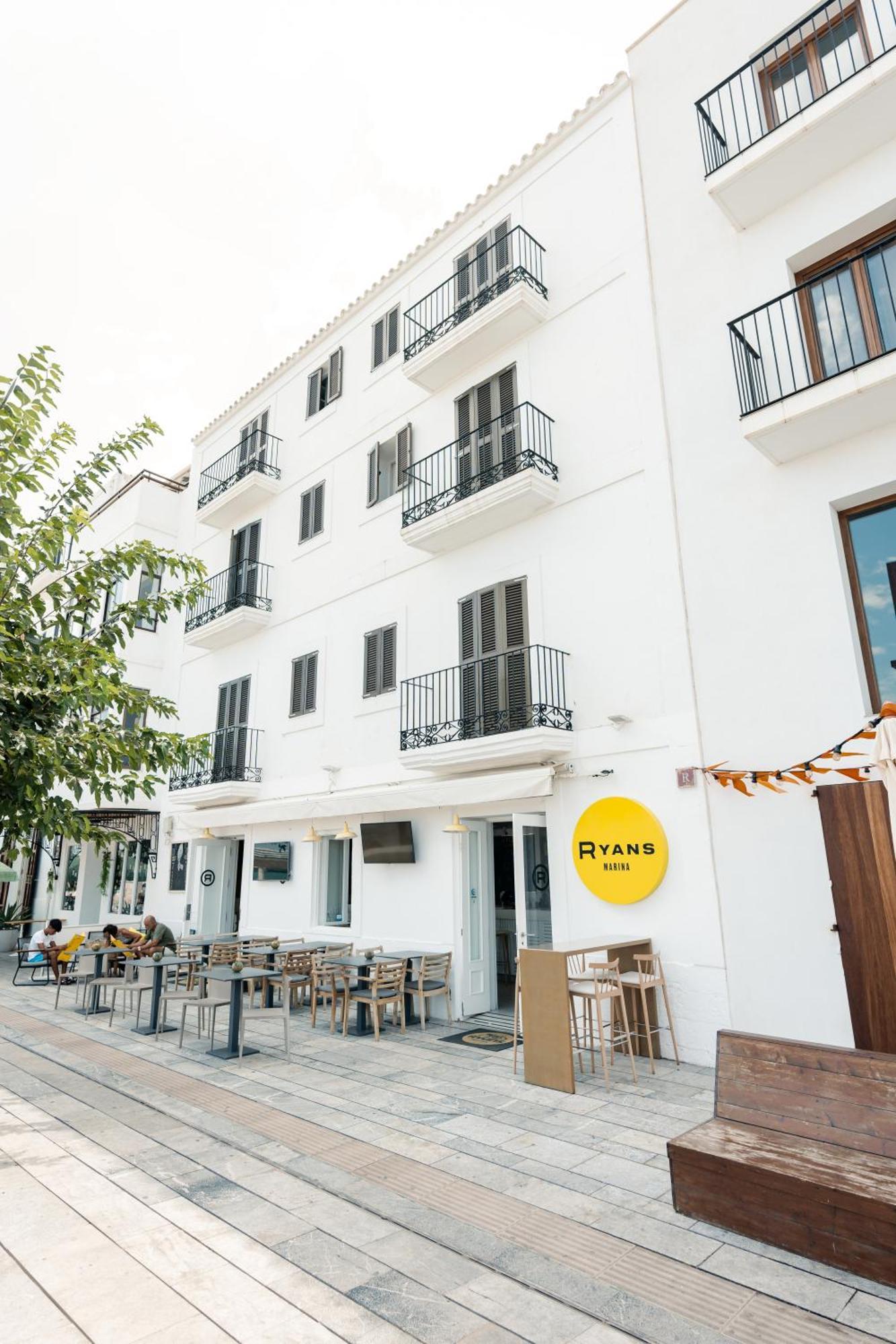 Ryans La Marina 3* Ibiza